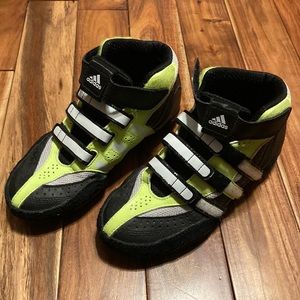 Adidas kids size 1 wrestling / boxing shoes (like new) only worn a few times